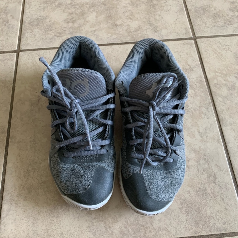 NIKE KD TREY V BASKETBALL SHOES